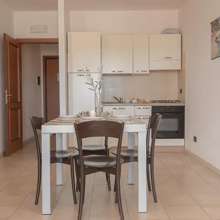 Stylish Le Fontane 2 Bedrapt T6 Sleeps 6 Appartamento Villasimius