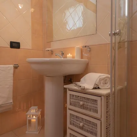 Stylish Le Fontane 2 Bedrapt T6 Sleeps 6 Appartamento Villasimius