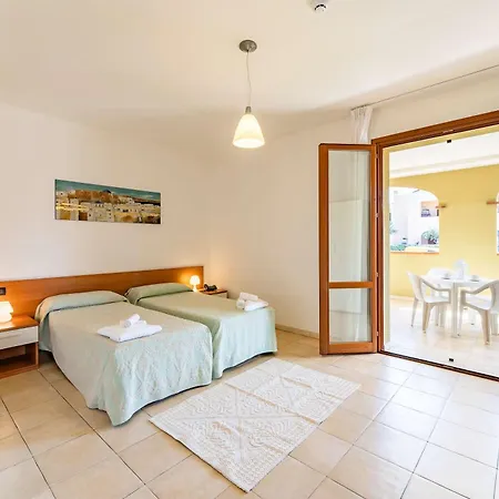 Stylish Le Fontane 2 Bedrapt T6 Sleeps 6 Appartamento Villasimius